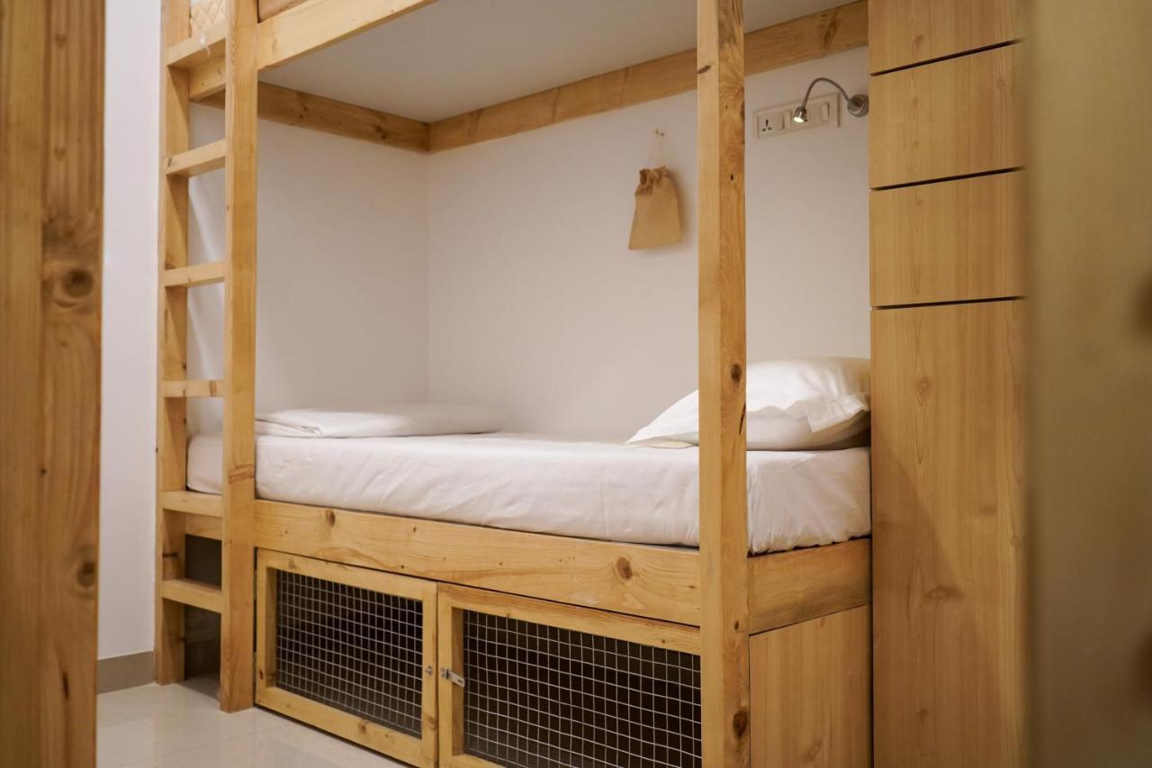 Hostal Nap Manor