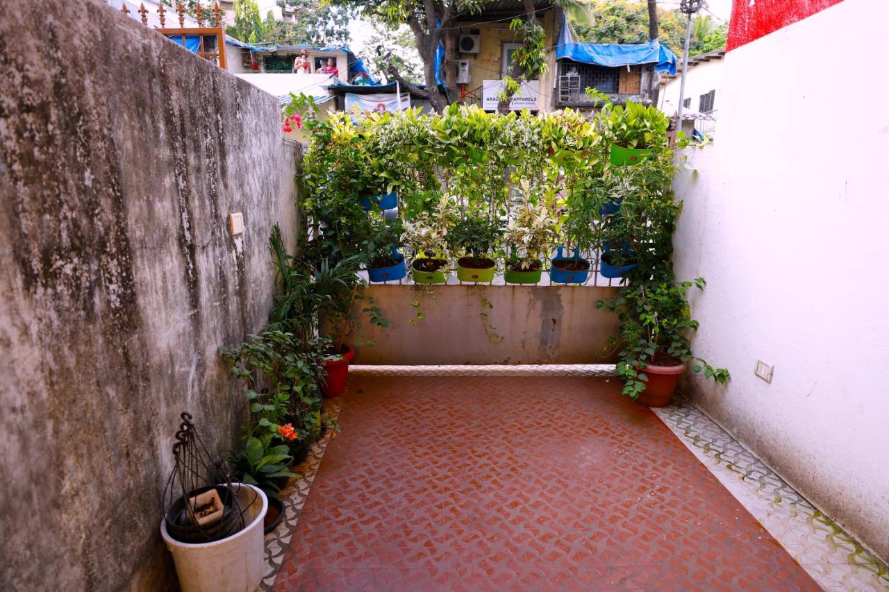 Nap Manor Hostal Bombay